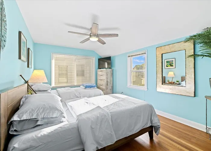 Charming 3 Bedroom House In A Quiet Neighborhood * Columbus
